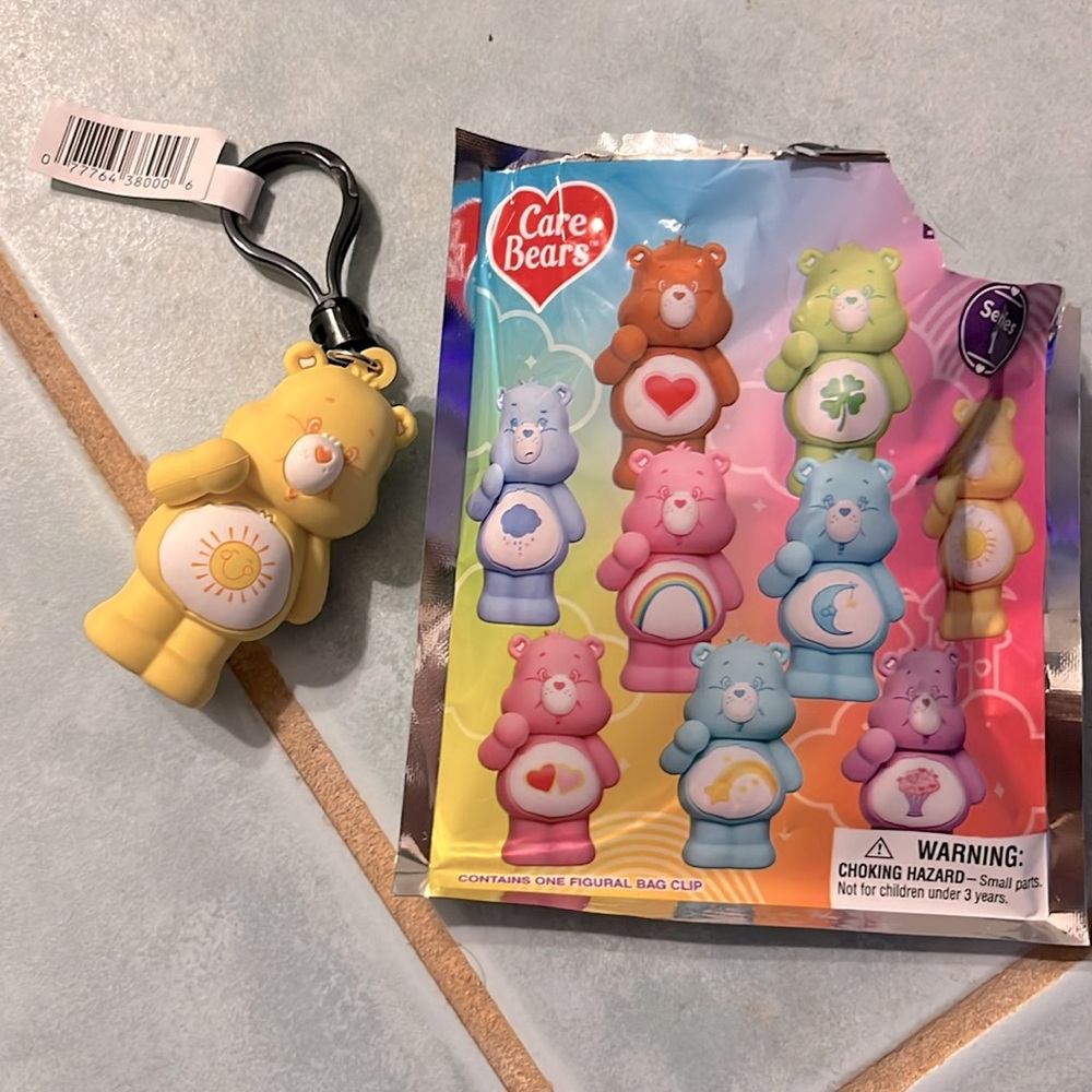 COPY - Carebear keychain